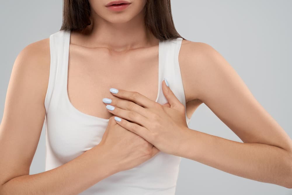 cirurgia para corrigir assimetria mamária