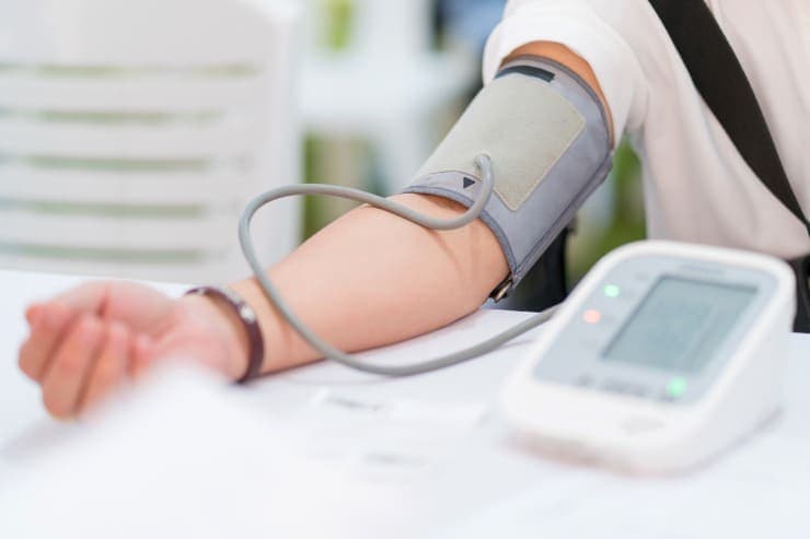 cirurgias plásticas em pacientes com hipertensão