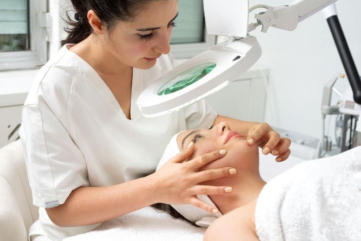 dermatologista e tratamento da urticária