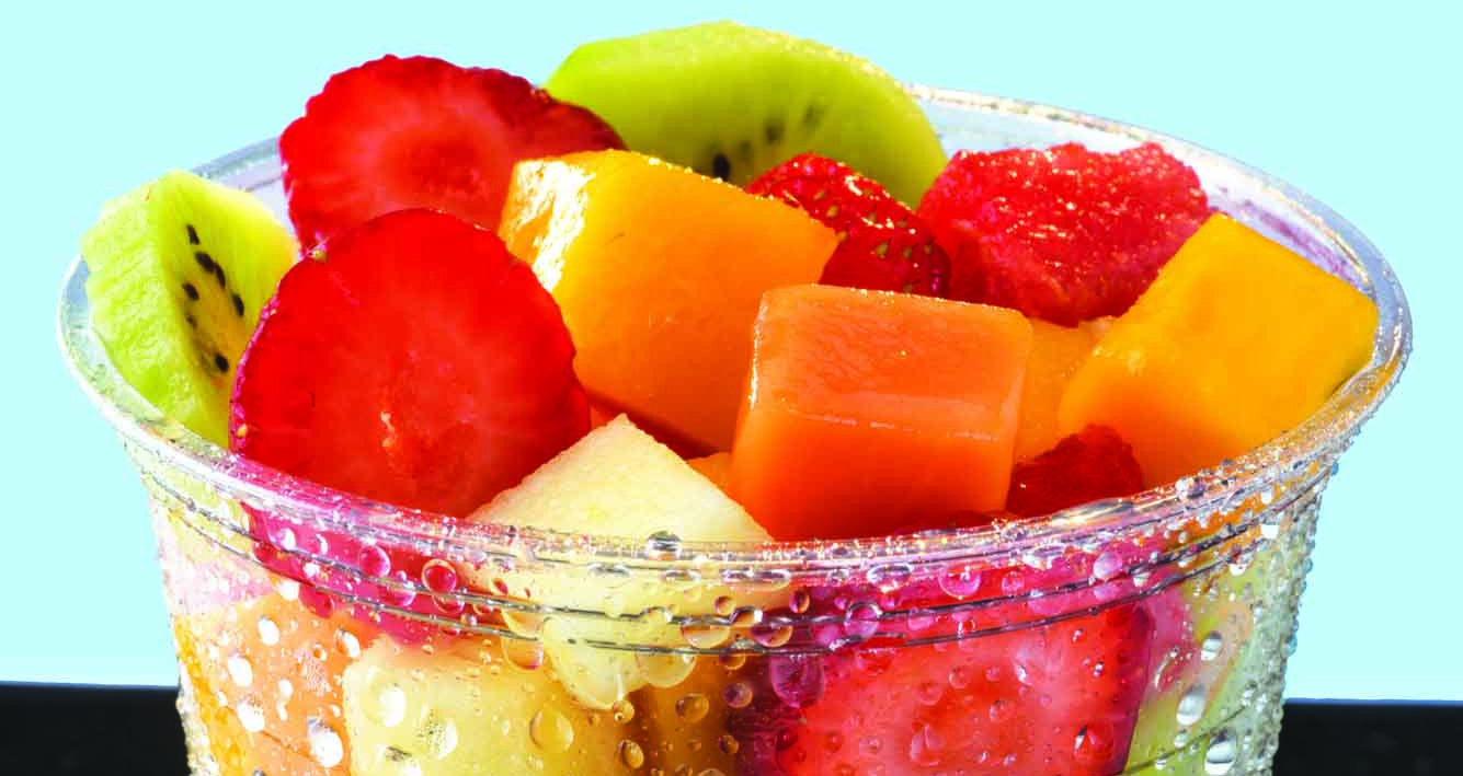 Copo com frutas diversas