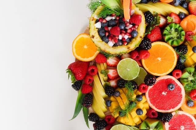 Diferentes frutas e verduras